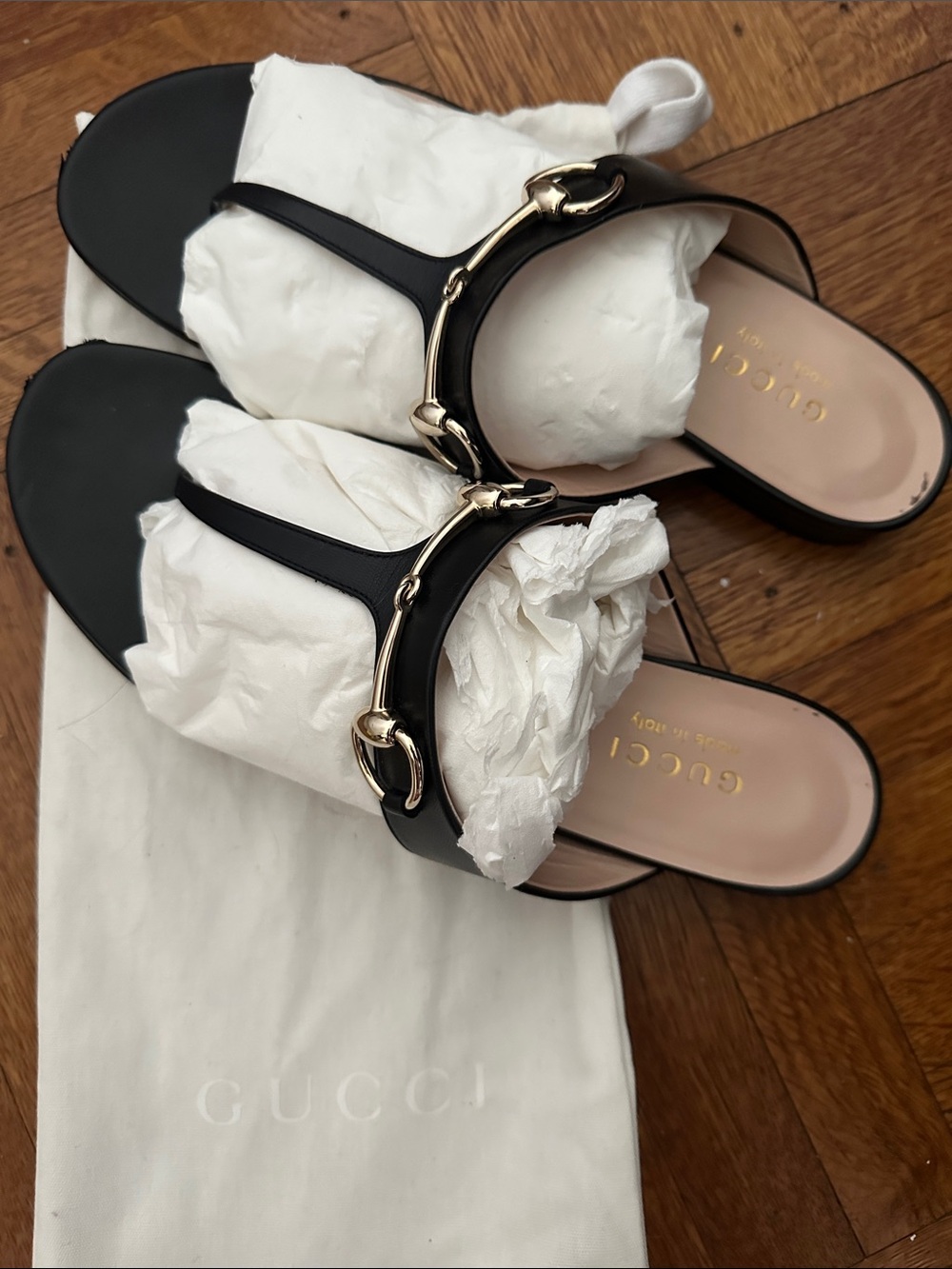 Gucci Double G Logo Leather T-Strap Sandals size IT39